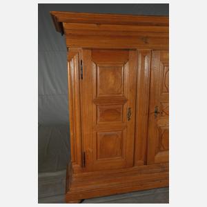 Ecknasenschrank barock