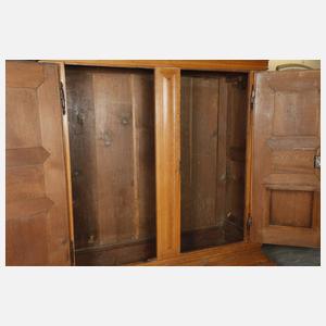 Ecknasenschrank barock