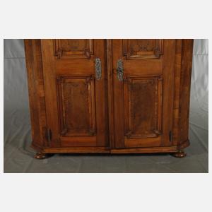 Kleiner barocker Dielenschrank