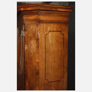 Kleiner barocker Dielenschrank