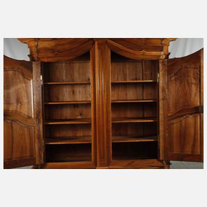 Großer Dielenschrank barock