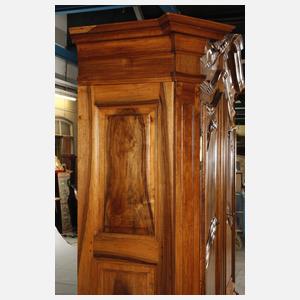Großer Dielenschrank barock