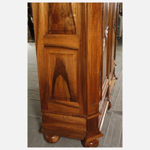 Großer Dielenschrank barock