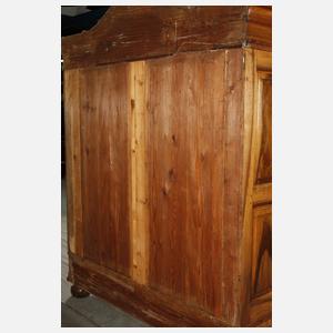 Großer Dielenschrank barock