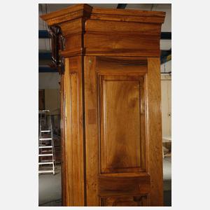 Großer Dielenschrank barock