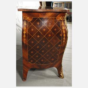 Feine Rokoko-Kommode Pierre Langlois attr.