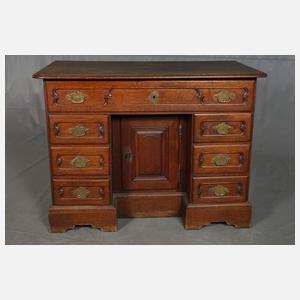 Kleiner Barockschreibtisch