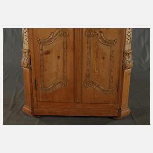 Barocker Bauernschrank