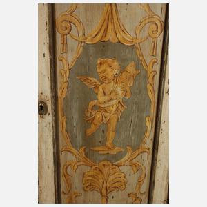 Halbschrank im Barockstil