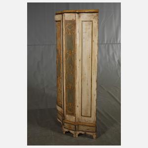 Halbschrank im Barockstil
