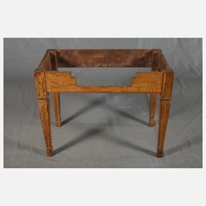 Klassizistischer Tisch