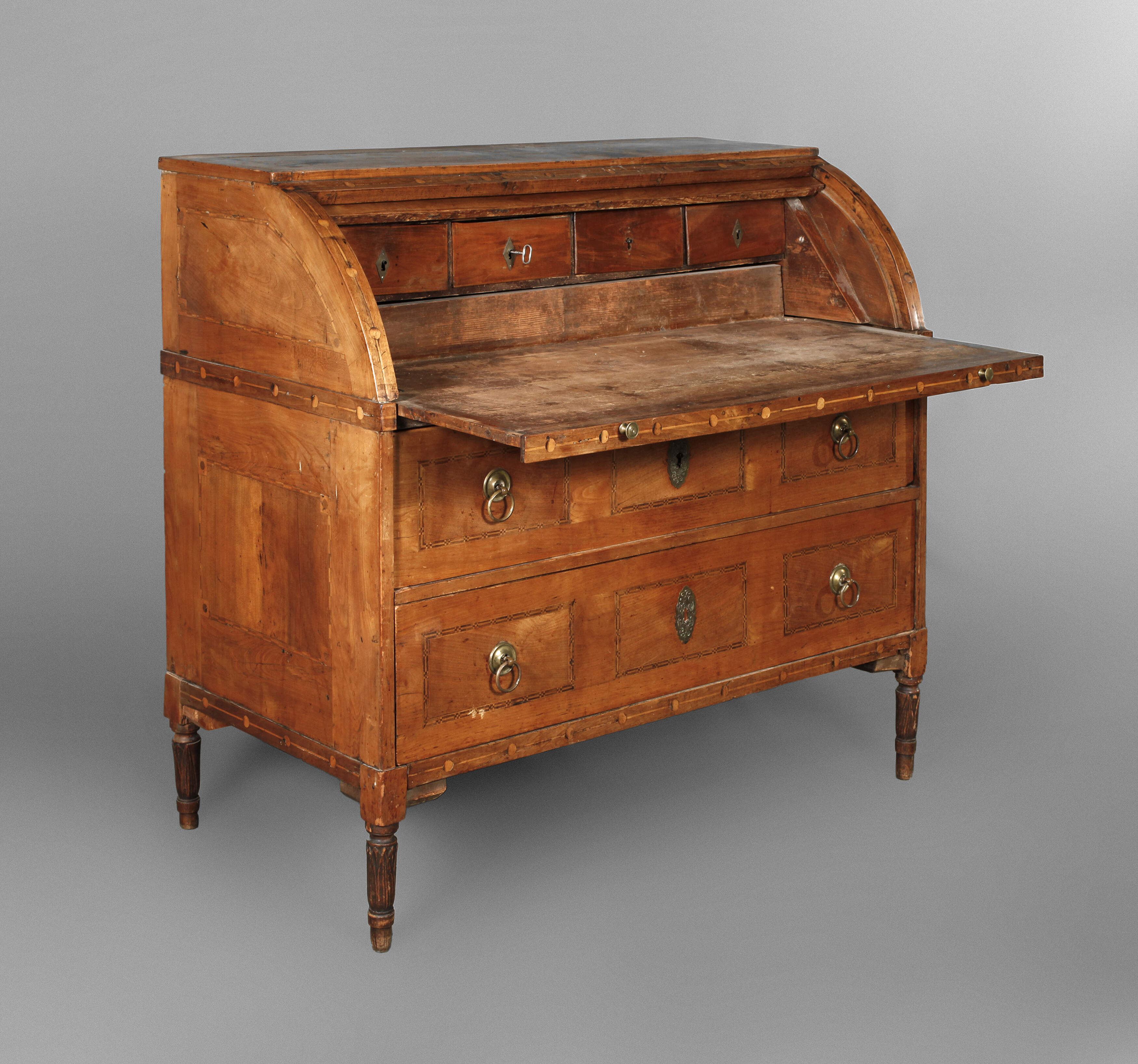 Klassizistisches Zylinderbüro