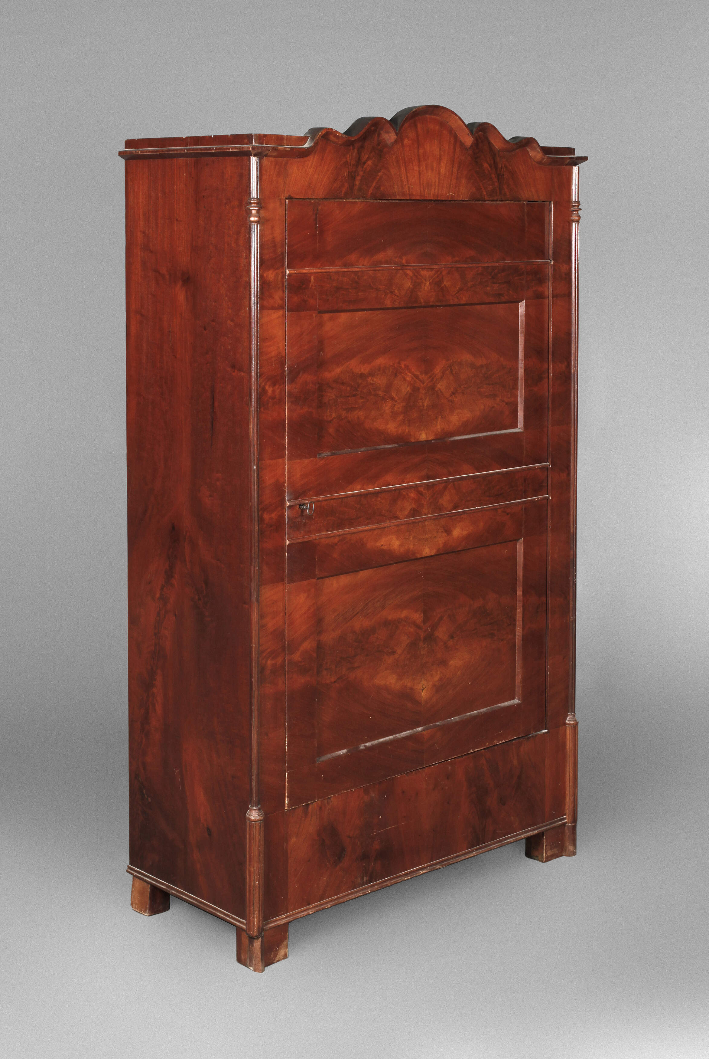 Wäscheschrank Spätbiedermeier