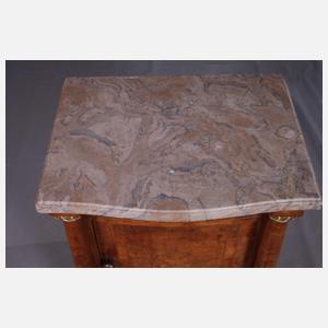 Nachtschrank im Biedermeierstil