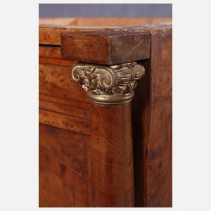 Nachtschrank im Biedermeierstil