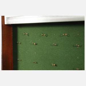 Wandvitrine Historismus