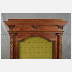 Wandvitrine Historismus