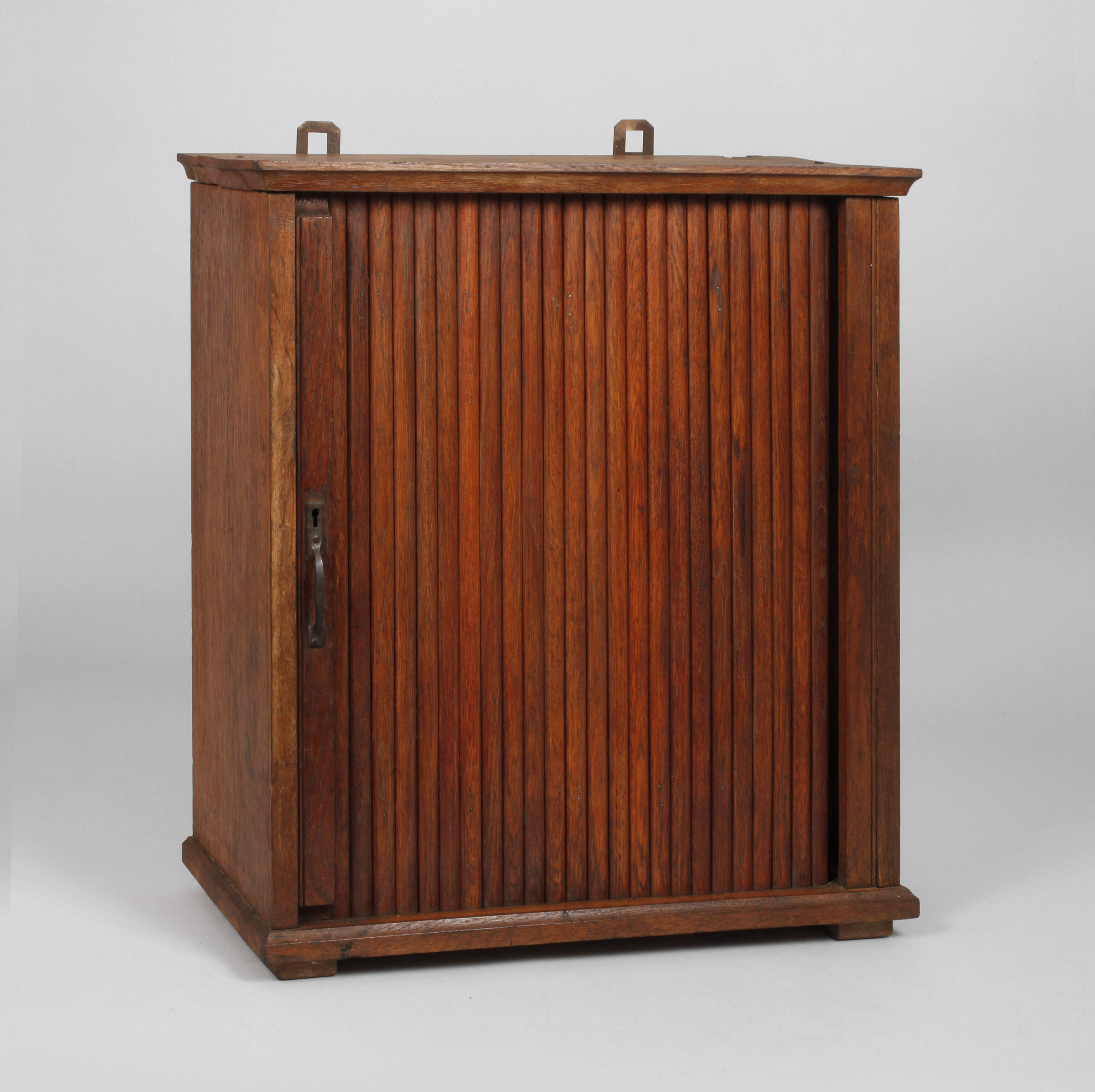 Kleiner Bürowandschrank