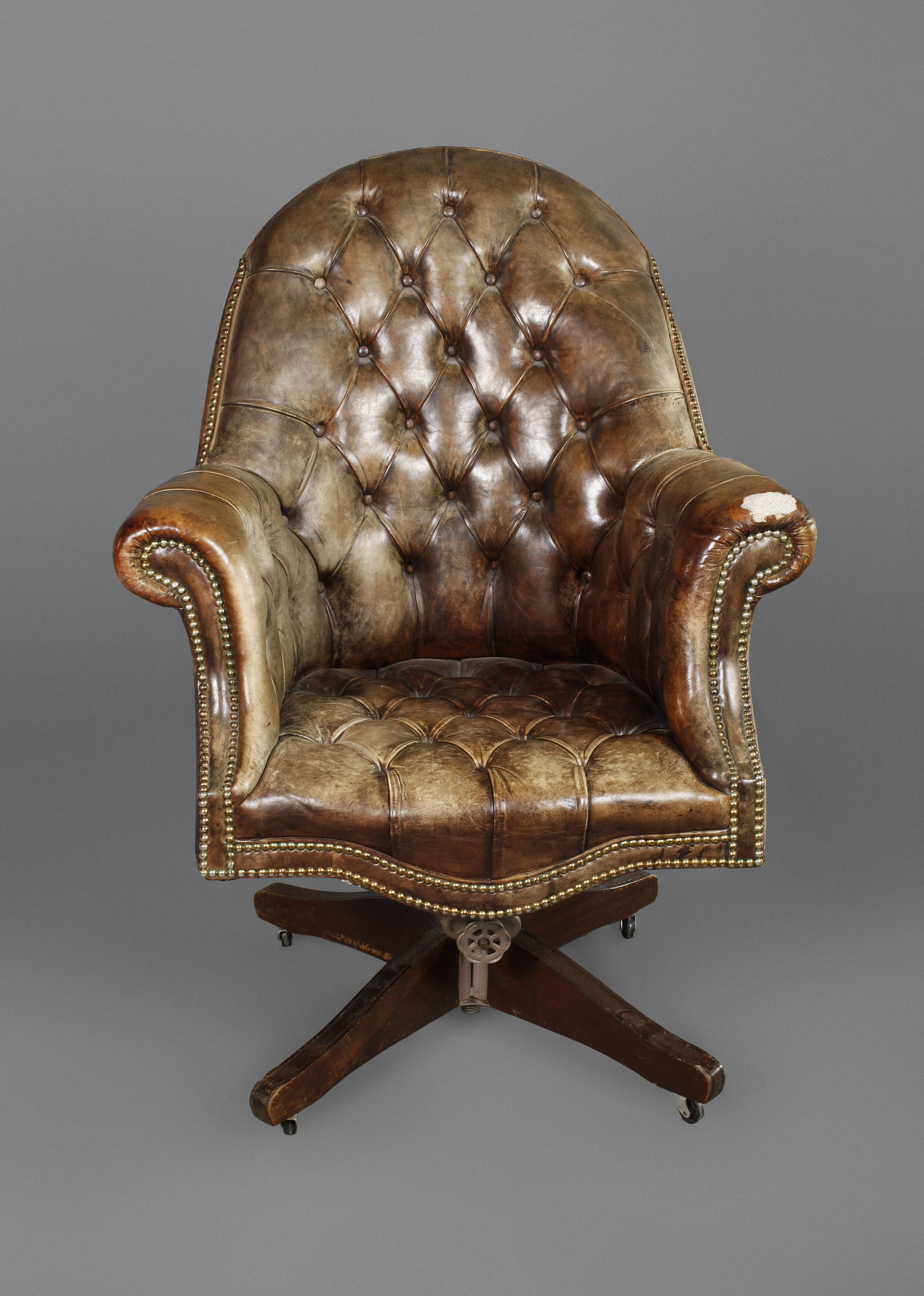 Chesterfield Captains Chair
