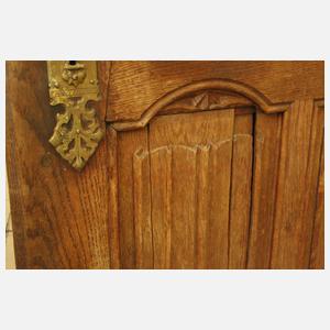 Prächtige, neogotische Türen