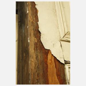 Prächtige, neogotische Türen