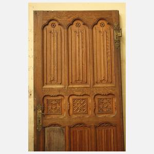 Prächtige, neogotische Türen