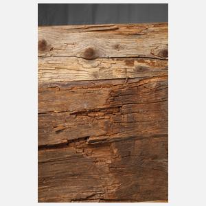 Zwei rustikale Arbeitsplatten