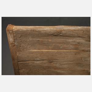 Zwei rustikale Arbeitsplatten