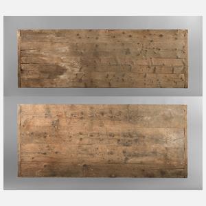 Zwei rustikale Arbeitsplatten