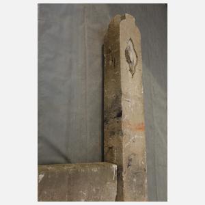 Massive Zaunanlage Steinguss