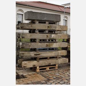 Massive Zaunanlage Steinguss