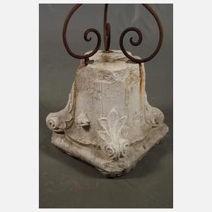 Antikes Säulenkapitell