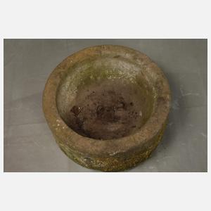 Runder Sandsteintrog