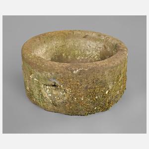 Runder Sandsteintrog