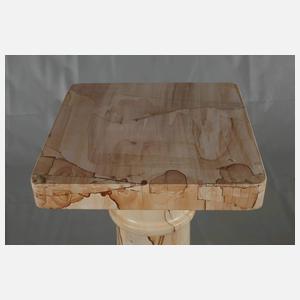 Große Steingusssäule