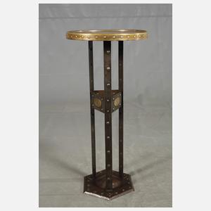 Kleines Blumentischchen