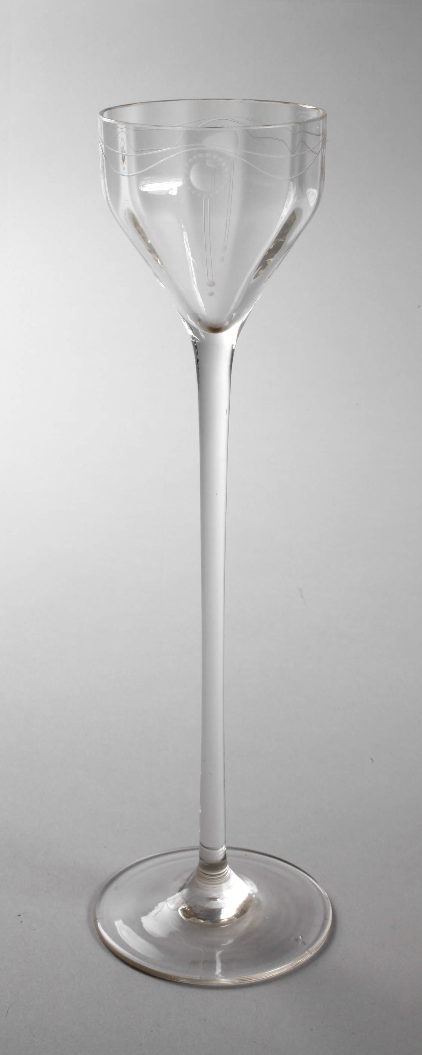 Langstieliges Likörglas