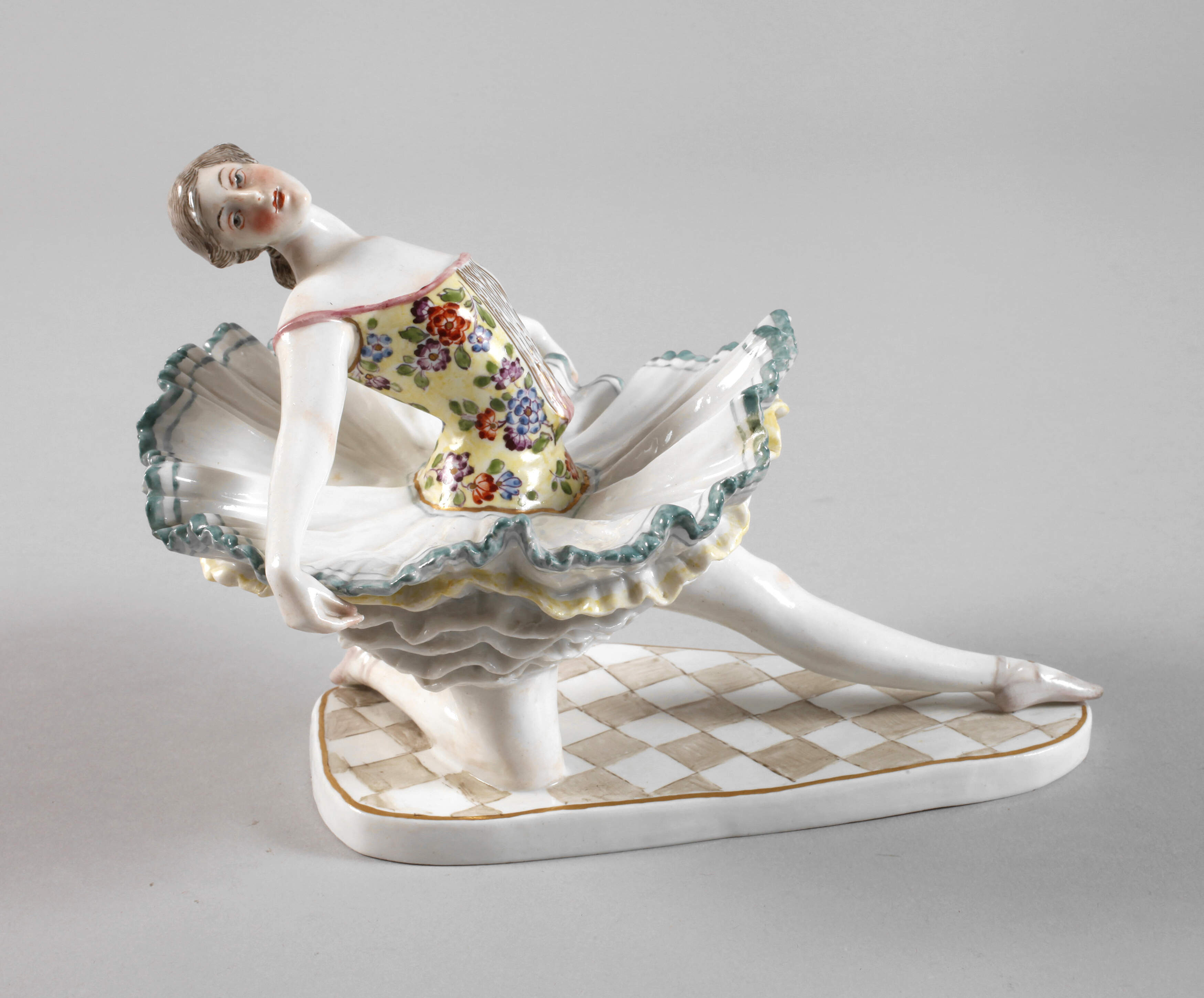 Meissen "Solotänzerin Frida Hess in Pose"