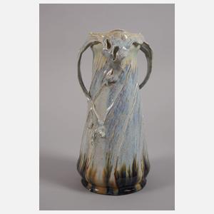 Laufglasurvase mit floralen Henkeln