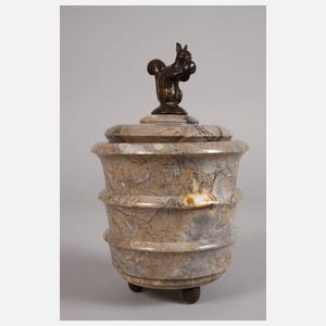 Figürliche Deckeldose