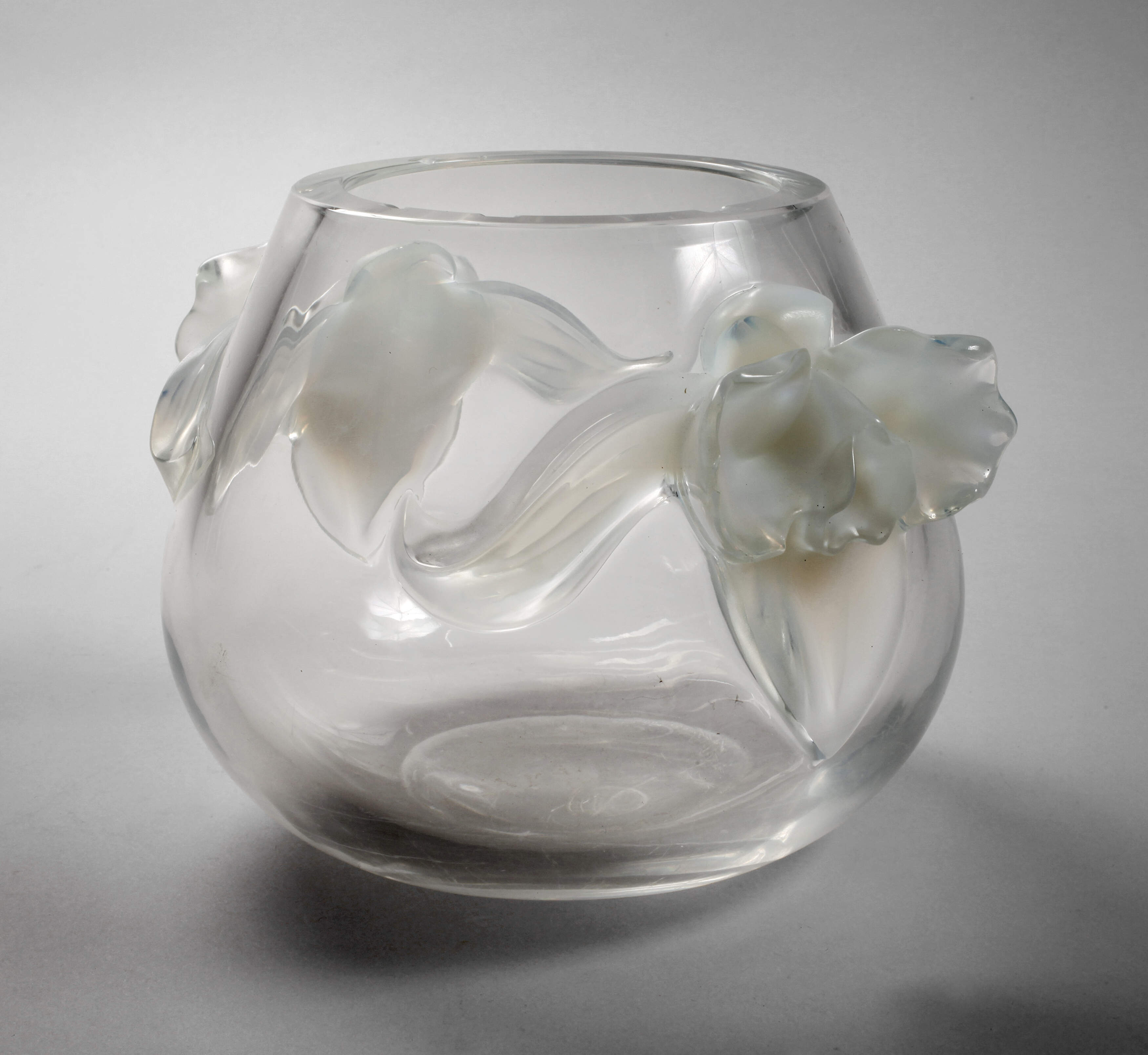 René Lalique Vase mit Irisblüten