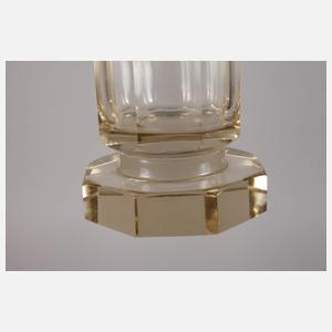 Facettierte Vase