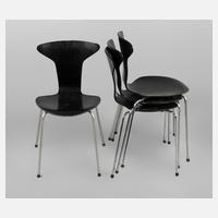 Vier "Mosquito"-Stühle111