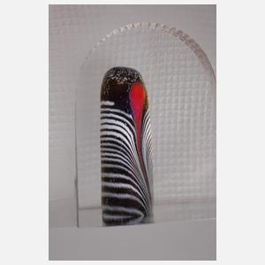 Kosta Boda Paperweight als Pyramide