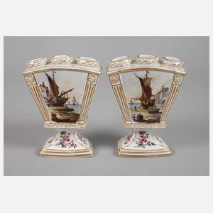 Höchst Paar Tulpenvasen Kauffahrteiszene