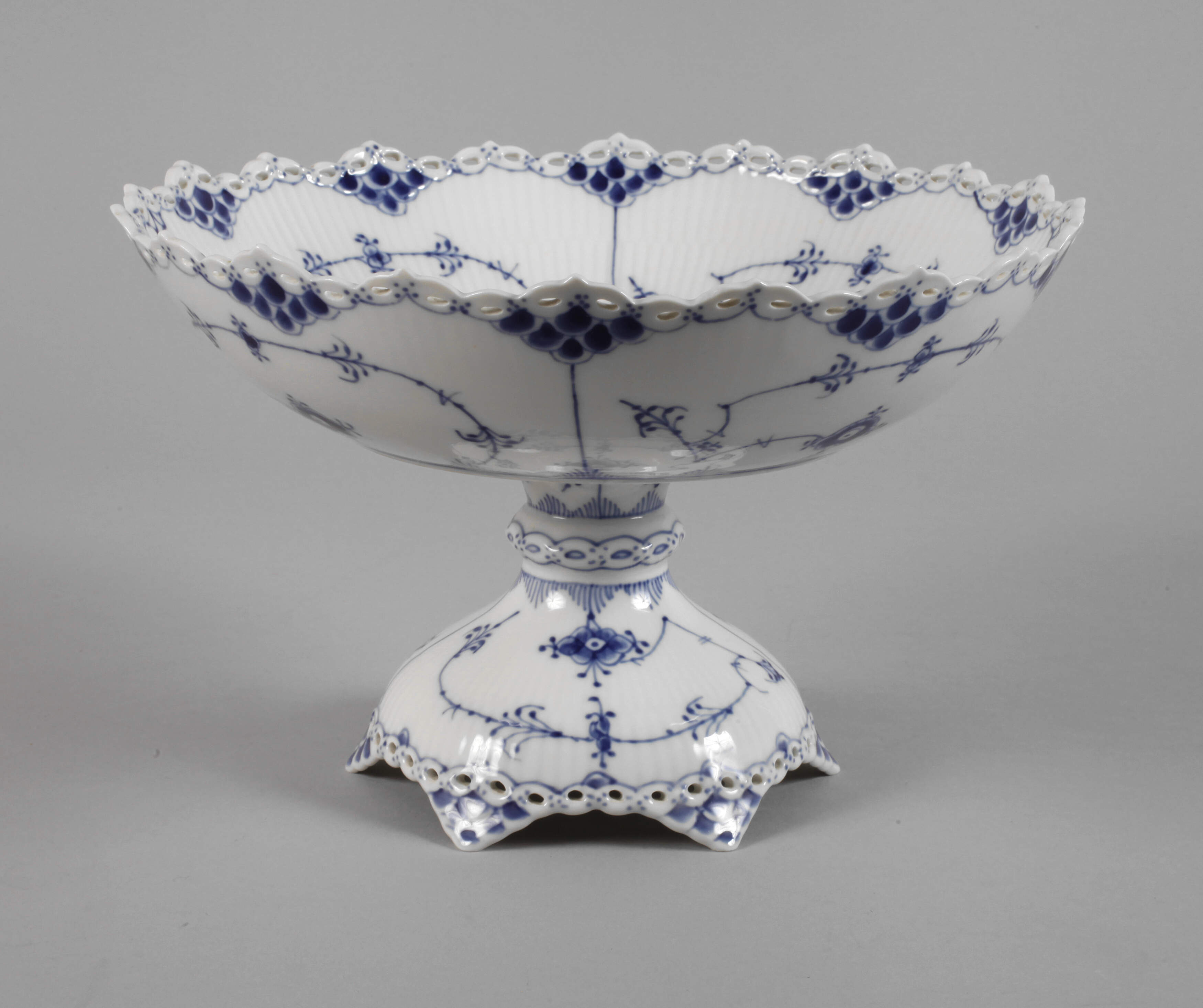 Kopenhagen Tafelaufsatz "Musselmalet Vollspitze"