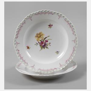 KPM Berlin zwei Speiseteller "Königsglatt"