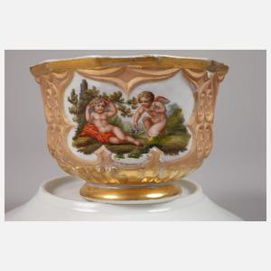 Meissen Prunktasse Puttenmotiv