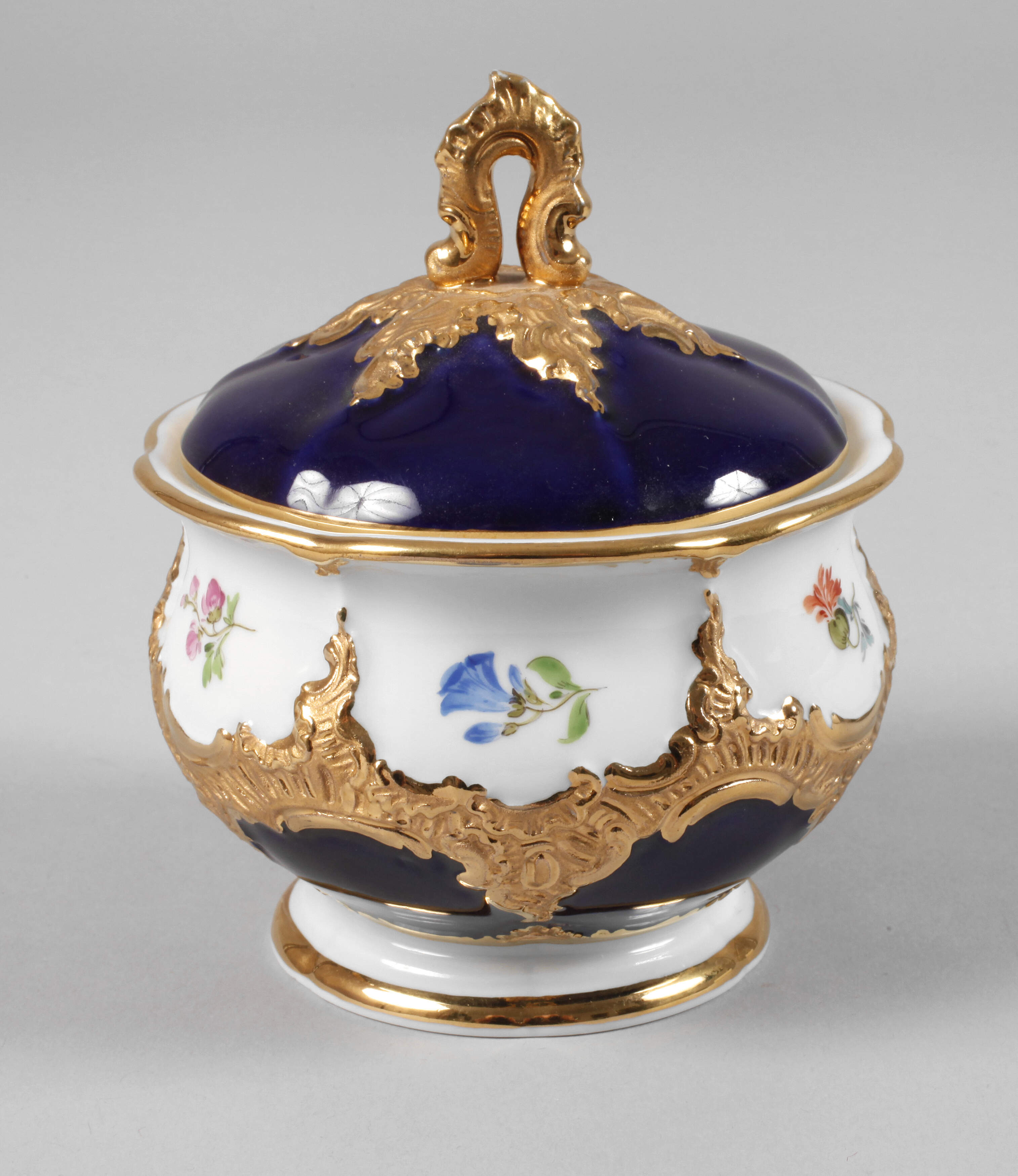 Meissen Zuckerdose "B-Form"