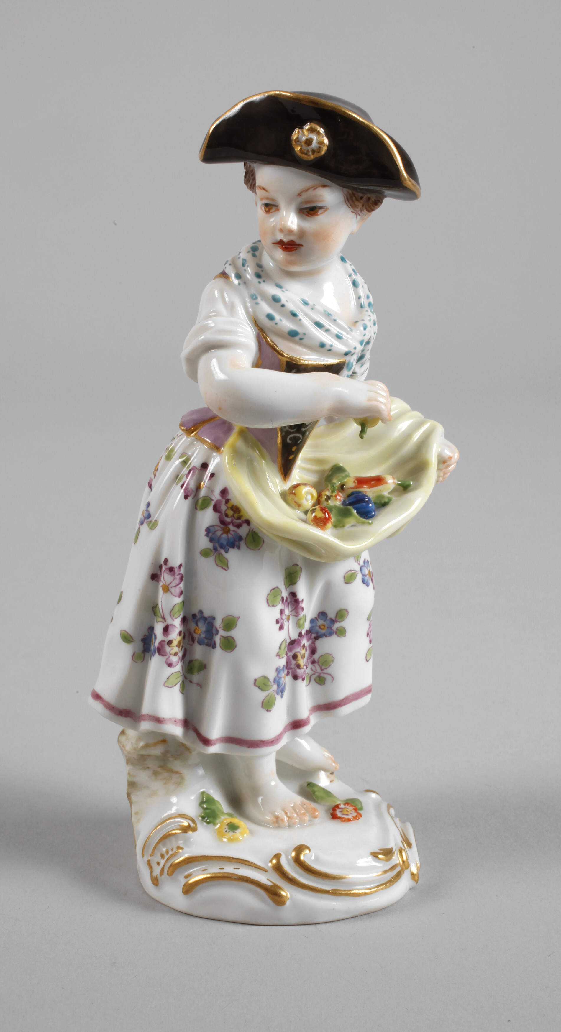 Meissen "Gärtnerkind mit Früchten"